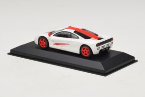 McLaren F1 Hvid Med Røde Striber Minichamps 1:43 MCLAREN003 Metal — billede 2 af 4