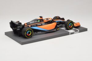McLaren MCL36 #3 D. Ricciardo Bahrain GP 2022 Minichamps 1:18 537221803 Metal — billede 6 af 7