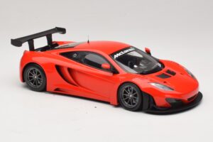 McLaren MP4-12C GT3 Rød 2013 Minichamps 1:18 151121392 Metal — billede 4 af 6