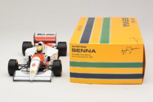McLaren MP4/8 Ford #8 A. Senna Winner European GP 1993 Minichamps 1:18 540931818 Metal — billede 3 af 7