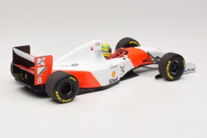 McLaren MP4/8 Ford #8 A. Senna Winner Japanese GP 1993 Minichamps 1:18 540931878 Metal — billede 6 af 7
