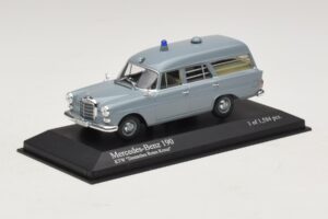 Mercedes 190 W110 Ambulance DRK Minichamps 1:43 400037270 Metal — billede 2 af 4