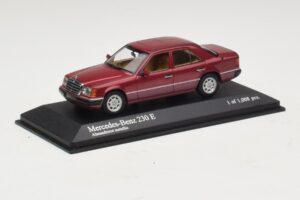 Mercedes 230E W124 Rød Metallic Minichamps 1:43 400037001 Metal — billede 2 af 4
