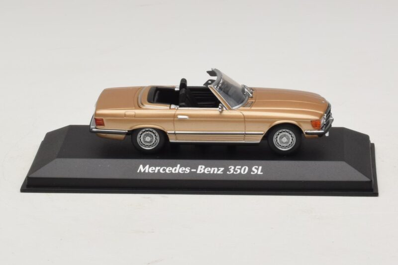 Mercedes 350 SL R107 Guld Maxichamps 1:43 Mercedes 350 SL R107 Guld Maxichamps 1:43 940033431 Metal