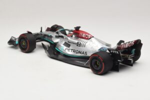 Mercedes AMG Petronas W13 E Performance #63 G. Russell Spanish GP 2022 Minichamps 1:18 110220063 Metal — billede 5 af 7