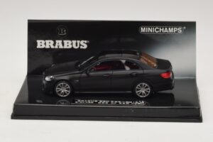 Mercedes Brabus 850 E63 W212 Mat Sort Minichamps 1:43 437034101 Metal