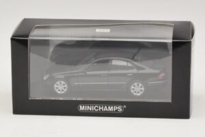 Mercedes E-Class W211 Sort Metallic Minichamps 1:43 400036001 Metal — billede 4 af 4