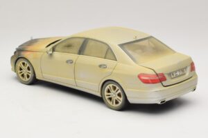 Mercedes E-Class W212 Brændt Dubai Kunstbil Minichamps 1:18 MB008 Metal — billede 5 af 6