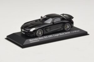 Mercedes SLS AMG C197 Black Series Sort Metallic Minichamps 1:43 437033020 Metal — billede 2 af 4