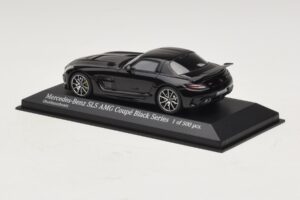 Mercedes SLS AMG C197 Black Series Sort Metallic Minichamps 1:43 437033020 Metal — billede 3 af 4