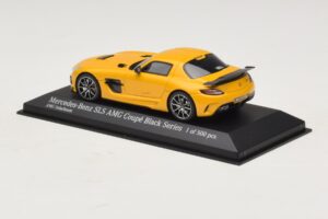 Mercedes SLS AMG C197 Black Series Guld Minichamps 1:43 437033022 Metal — billede 3 af 4