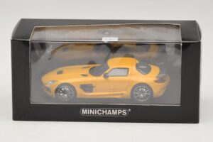 Mercedes SLS AMG C197 Black Series Guld Minichamps 1:43 437033022 Metal — billede 4 af 4