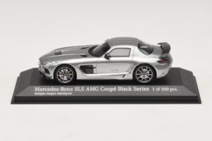 Mercedes SLS AMG C197 Black Series Grå Metallic Minichamps 1:43 437033024 Metal