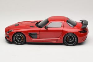 Mercedes SLS AMG C197 Black Series Rød Minichamps 1:18 110033022 Metal — billede 4 af 8