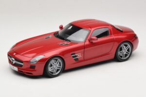 Mercedes SLS AMG C197 Rød Metallic Minichamps 1:18 100039020 Metal