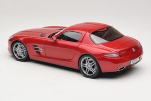 Mercedes SLS AMG C197 Rød Metallic Minichamps 1:18 100039020 Metal — billede 7 af 8