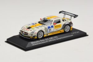 Mercedes SLS AMG GT3 #21 Rowe Racing Hartung / Heyer Nurburgring 24 Hours 2013 Minichamps 1:43 410133221 Metal — billede 2 af 4