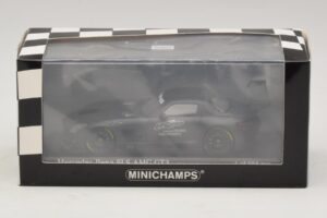 Mercedes SLS AMG GT3 45 Years of Driving Performance Sort Minichamps 1:43 410133200 Metal — billede 4 af 4
