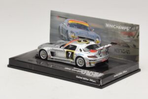 Mercedes SLS AMG GT3 #7 Black Falcon Jager / Seyffarth 24 Hours of Dubai 2011 Minichamps 1:43 437110307 Metal — billede 3 af 5