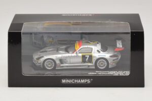 Mercedes SLS AMG GT3 #7 Black Falcon Jager / Seyffarth 24 Hours of Dubai 2011 Minichamps 1:43 437110307 Metal — billede 5 af 5