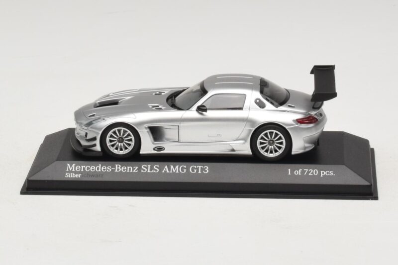 Mercedes SLS AMG GT3 Sølv Minichamps 1:43 410113202 Metal