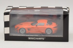 Mercedes SLS AMG GT3 Street Orange Minichamps 1:43 410113204 Metal — billede 4 af 4