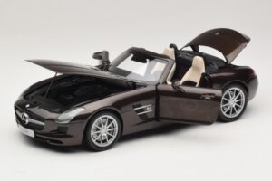 Mercedes SLS AMG Sepang Brown Minichamps 1:18 B66960080 Metal — billede 2 af 9
