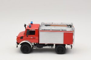 Mercedes Unimog 1300 L TLF 8/18 FF Oberammergau Minichamps 1:43 439033071 Metal — billede 3 af 6