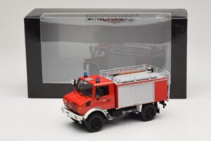 Mercedes Unimog 1300 L TLF 8/18 FF Oberammergau Minichamps 1:43 439033071 Metal — billede 6 af 6