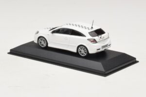 Opel Astra H OPC Nurburgring Edition Hvid Minichamps 1:43 ASTRA005 Metal — billede 3 af 4