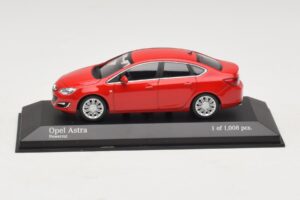 Opel Astra J Rød Minichamps 1:43 410042001 Metal