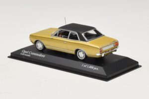 Opel Commodore A Guld Metallic Minichamps 1:43 430046165 Metal — billede 3 af 4