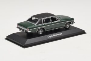 Opel Diplomat B Mørkegrøn Maxichamps 1:43 940046070 Metal — billede 2 af 4