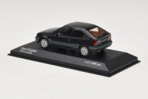 Opel Kadett E Black Metallic Minichamps 1:43 400045901 Metal — billede 3 af 4