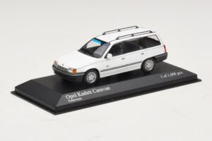 Opel Kadett E Caravan Hvid Minichamps 1:43 400045911 Metal — billede 2 af 4