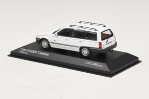 Opel Kadett E Caravan Hvid Minichamps 1:43 400045911 Metal — billede 3 af 4
