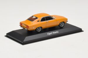 Opel Manta A Orange Maxichamps 1:43 940045500 Metal — billede 2 af 4