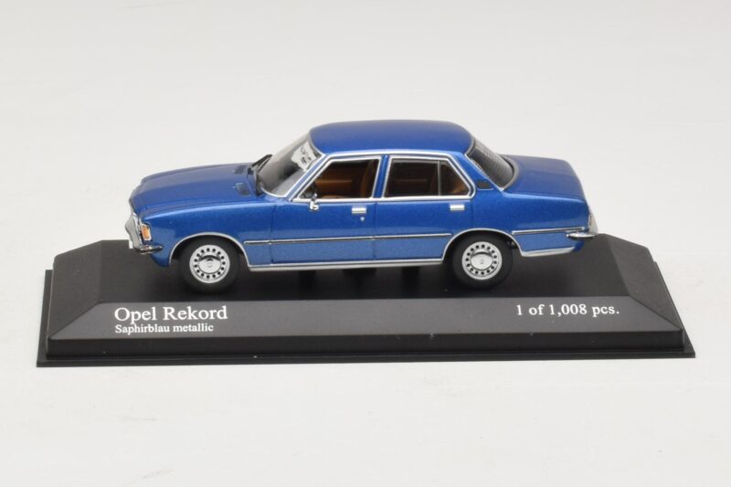 Opel Rekord D Blå Metallic Minichamps 1:43 Opel Rekord D Blå Metallic Minichamps 1:43 400044002 Metal