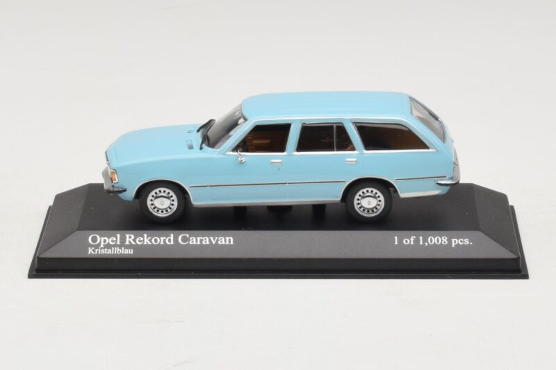 Opel Rekord D Caravan Lyseblå Minichamps 1:43 Opel Rekord D Caravan Lyseblå Minichamps 1:43 400044014 Metal