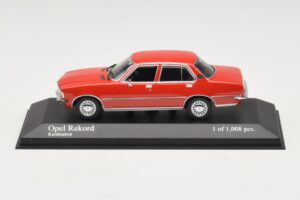 Opel Rekord D Rød Minichamps 1:43 400044004 Metal