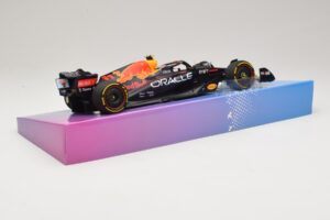 Oracle Red Bull Racing RB18 #11 S. Perez Miami GP 2022 Minichamps 1:18 113220511 Metal — billede 3 af 7