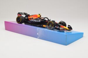 Oracle Red Bull Racing RB18 #11 S. Perez Miami GP 2022 Minichamps 1:18 113220511 Metal — billede 4 af 7