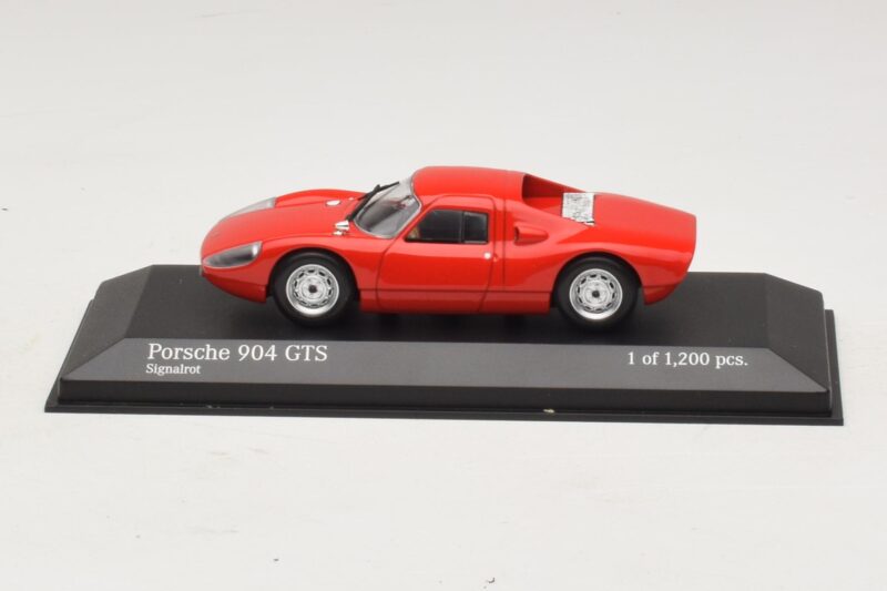 Porsche 904 GTS Rød Minichamps 1:43 Porsche 904 GTS Rød Minichamps 1:43 400065722 Metal