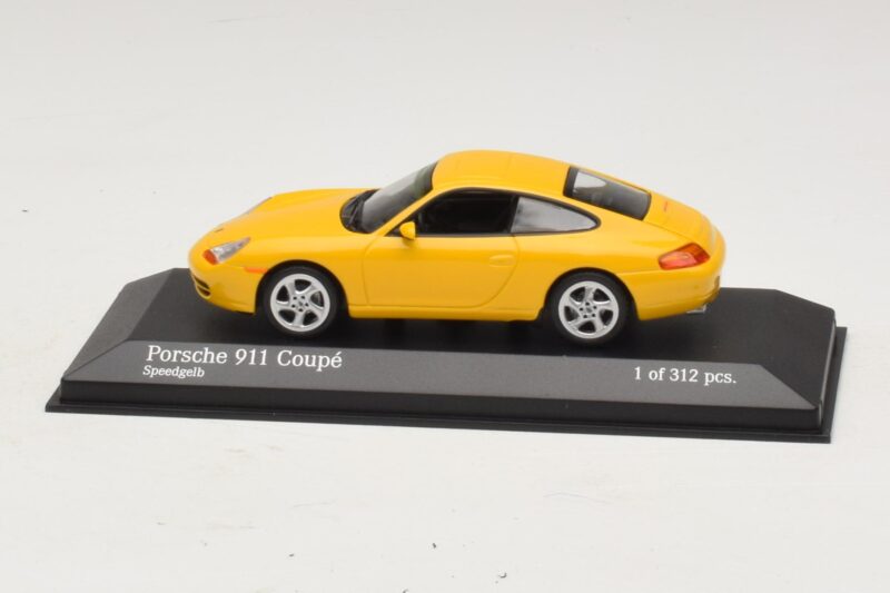 Porsche 911 991 Carrera Gul Minichamps 1:43 410060221 Metal