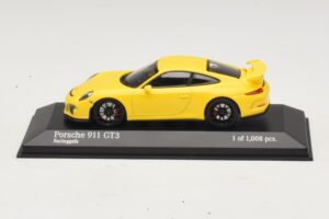 Porsche 911 991 GT3 Gul Minichamps 1:43 410062021 Metal