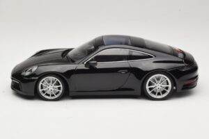 Porsche 911 992 Carrera 4S Sort Minichamps 1:18 WAP0211120R992 Metal — billede 3 af 6