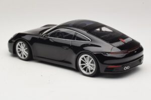 Porsche 911 992 Carrera 4S Sort Minichamps 1:18 WAP0211120R992 Metal — billede 5 af 6