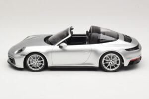 Porsche 911 992 Targa 4 GTS Sølv Minichamps 1:18 WAP0211460RTRG Metal — billede 3 af 6