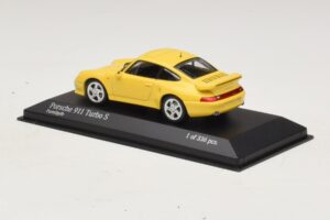 Porsche 911 993 Turbo S Gul Minichamps 1:43 430069270 Metal — billede 3 af 4