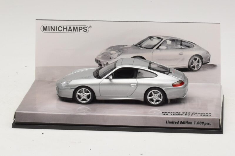 Porsche 911 996 Carrera 40-Års Jubilæum Sølv Minichamps 1:43 Porsche 911 996 Carrera 40-Års Jubilæum Sølv Minichamps 1:43 436061070 Metal